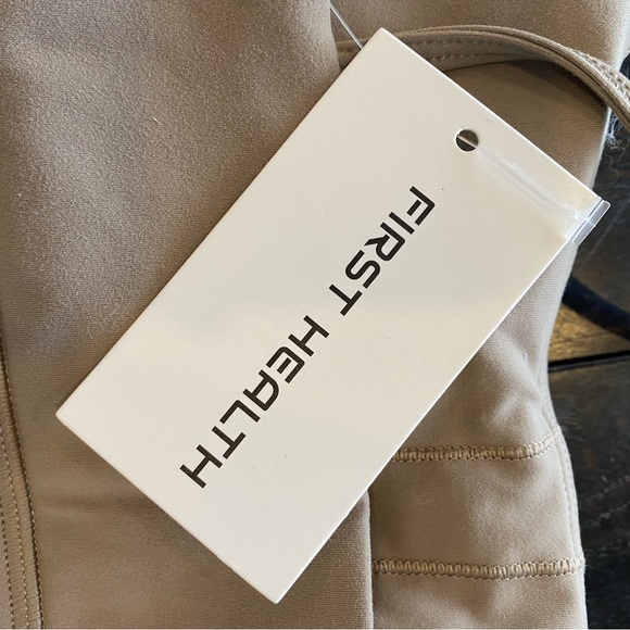 First Health Apparel Adapt sport bra - Picture 3 of 3